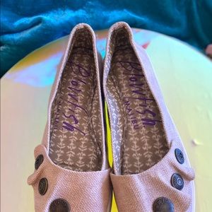 SUPER CUTE SLIP ON MEMORY FOAM SHOES